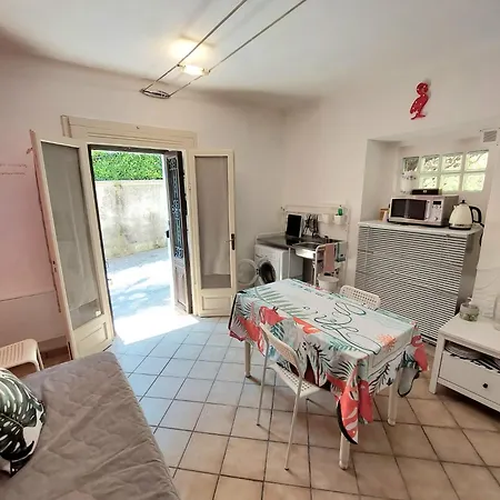 Lago, Colori Ed Energia Tiffany Maggiore Meina