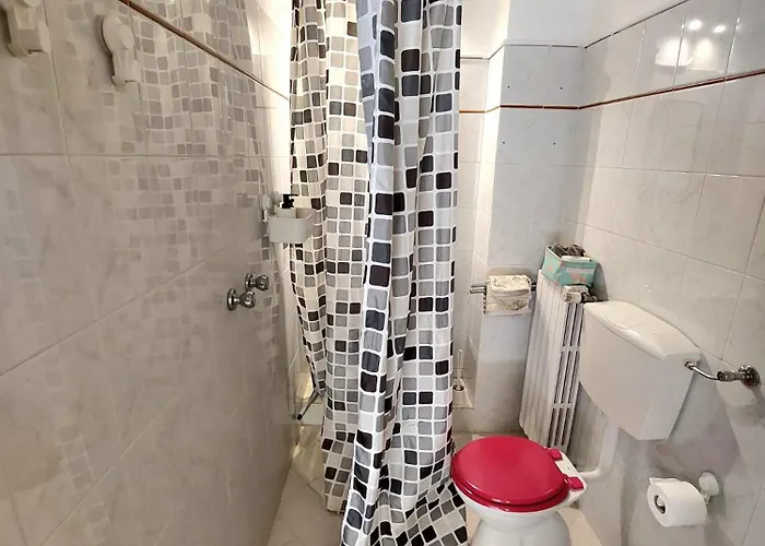 Lago, Colori Ed Energia Tiffany Maggiore Meina